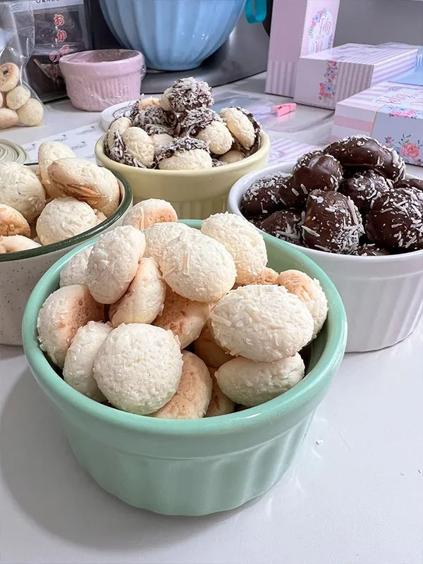 Sequilhos de coco em potes